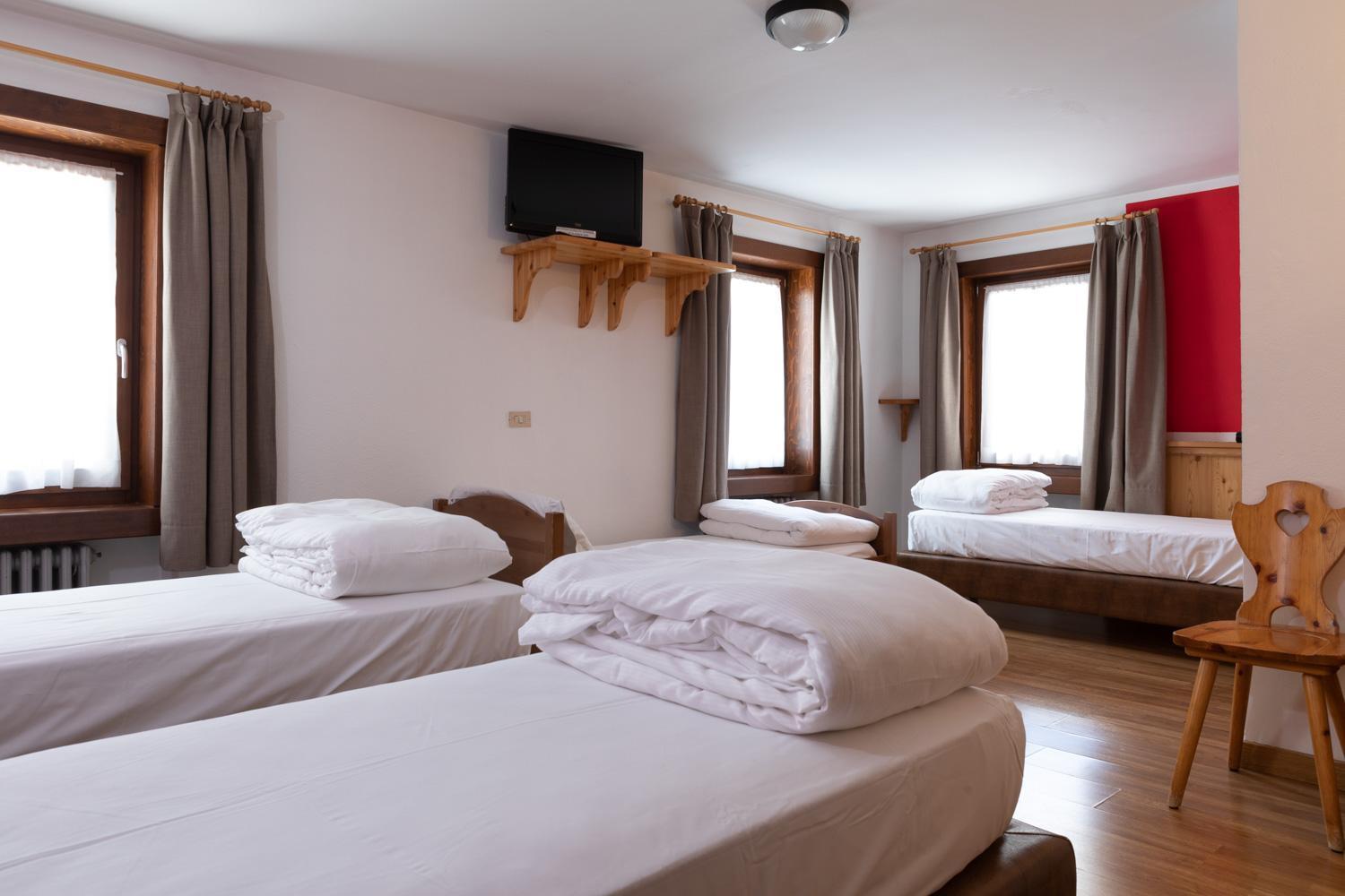 Hotel Meuble' Joli เบรยล์-แชร์วิเนีย ภายนอก รูปภาพ